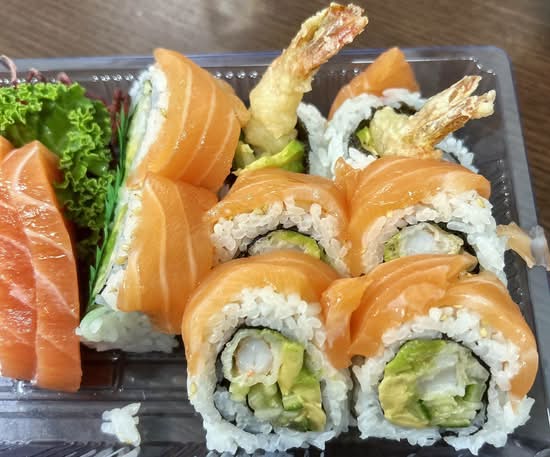 94. Red Dragon Roll (8 pcs)