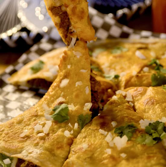 Pizza Birria (8 Pieces)