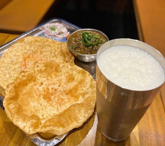 Paharganj Ke Chole Bhature
