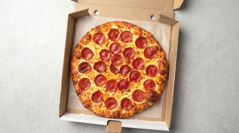 Large Pepperoni Pizza