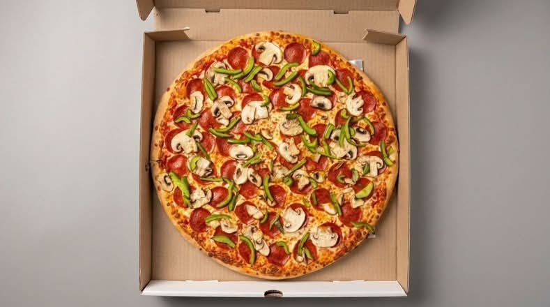 Large Deluxe Pizza