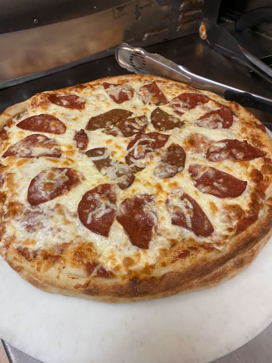 Pepperoni Pizza (Large)