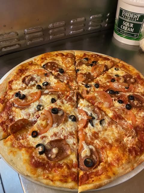 Deluxe Pizza(Medium)
