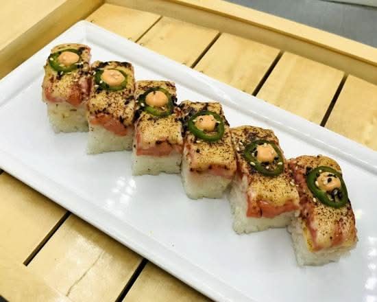 Salmon Oshi