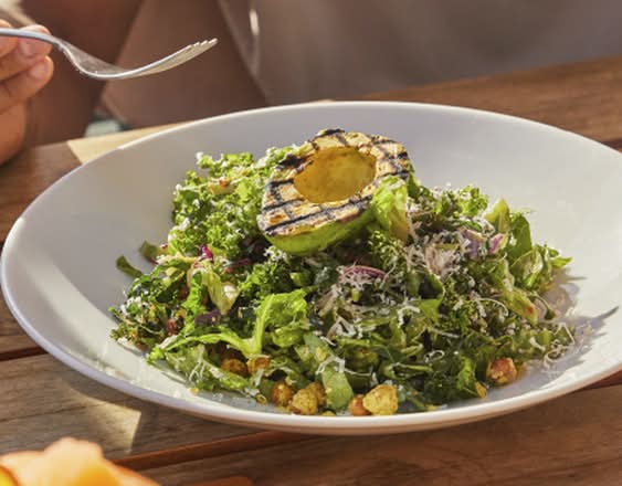 AVOCADO KALE SALAD