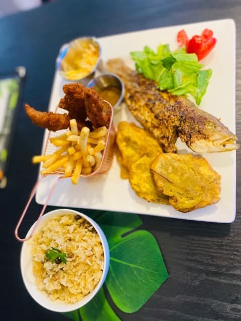 Whole Fish  (Vivaneau)  (Poisson Grillé)