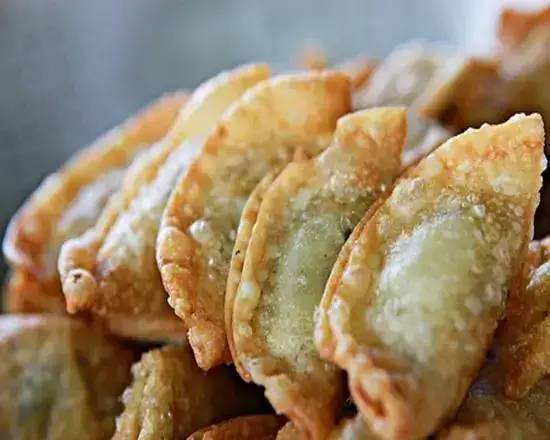 Deep-Fried Dumplings / Dumplings frits