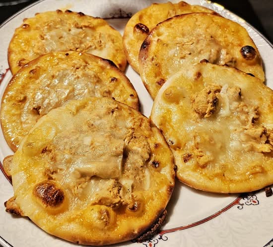 (6pc) CHICKEN SHAWARMA mini-pies