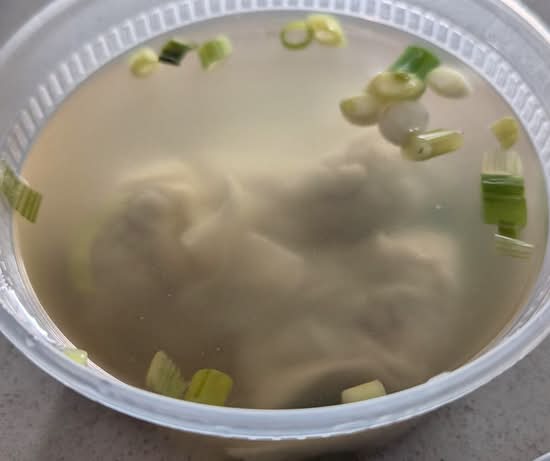 7. Soupe wonton / Wonton Soup