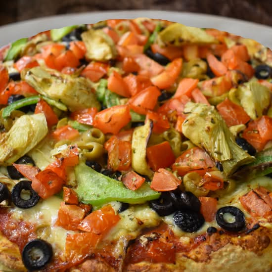 14" Pizza végétarienne deluxe / 14" Vegetarian Deluxe Pizza