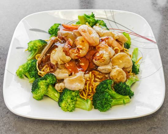 90. Special Chow Mein