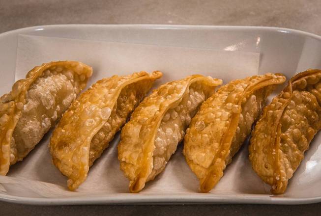 Fried Dumplings (5pcs)