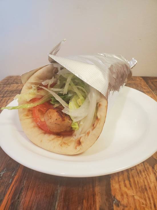 Sandwich pita souvlaki au poulet / Chicken Souvlaki Pita Sandwich
