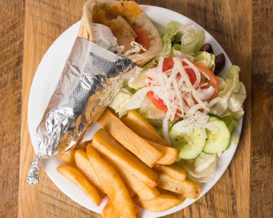 Assiette pita yero(gyro) au poulet traditionnel / Traditional Chicken Yero Pita Plate