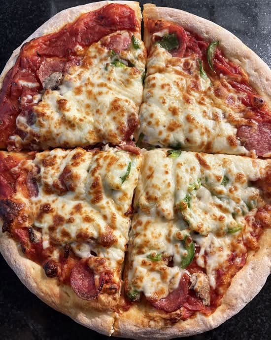 Pizza Toute Garnie / All Dressed Pizza