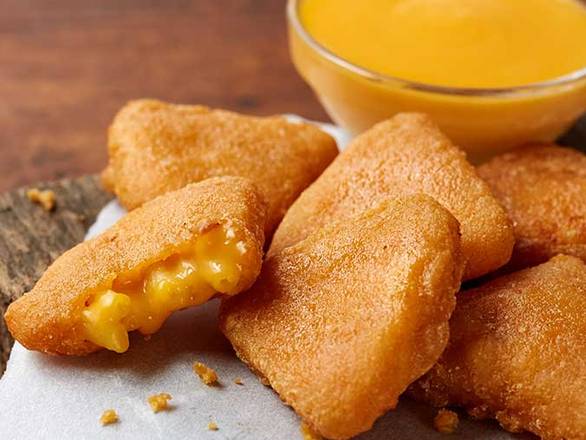 mac and cheese bites (10 pieces)