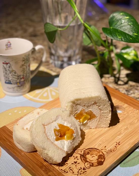Mango Rollcake